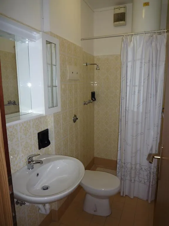 Lara Apartment Lido di Jesolo 0*,